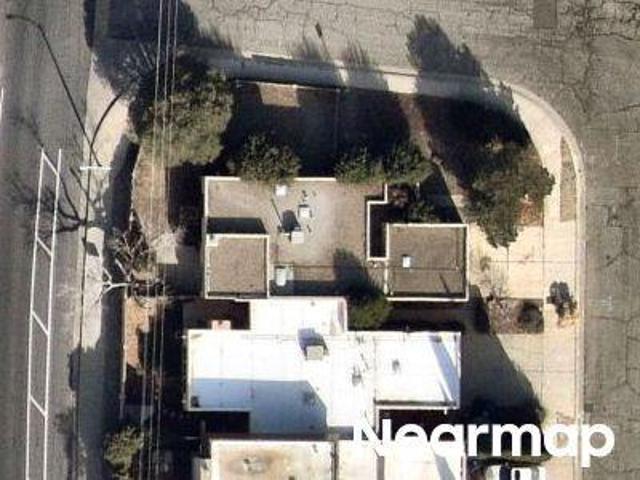 Elmwood Dr NE