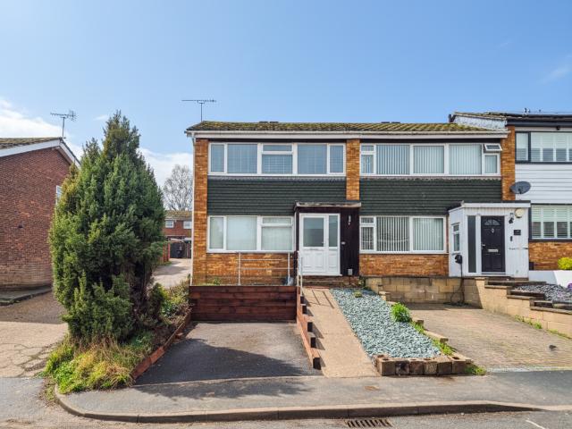 Elmwood, Hertfordshire CM21 3 bed end of terrace house to rent £1,900 pcm £438 pw