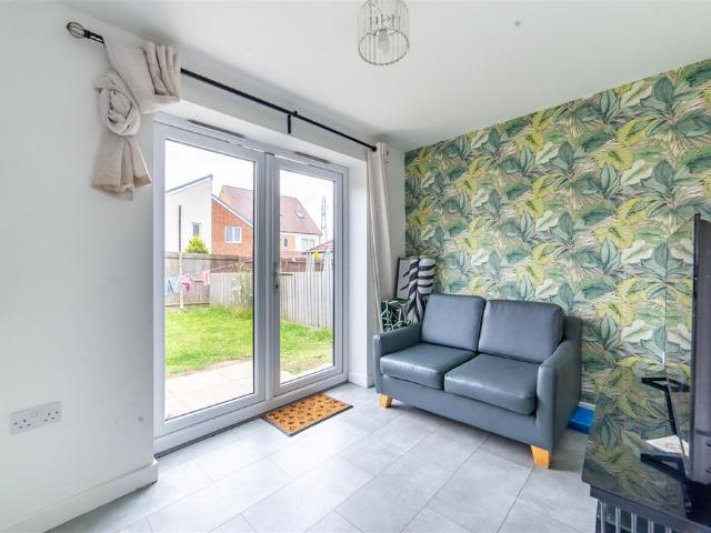 Elmwood Park Gardens, Newcastle Upon. 3 bed semi detached house to rent £1,350 pcm £312 pw