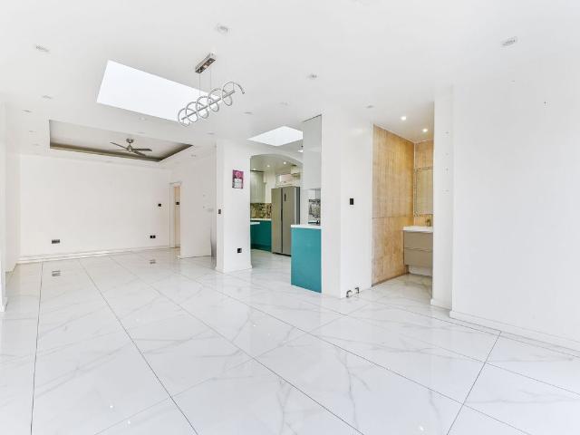 Elmwood Road, Croydon CR0, 4 bed semi detached house to rent, £2,701 pcm | PrimeLocation
