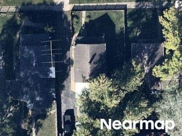 Elmwood St