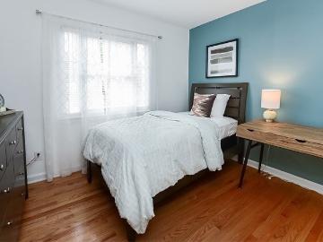 Elmwood Village Apartments and Townhomes 2 Bedroom Apartment for Rent at 24 Mola Blvd, Elmwood Park, NJ 07407