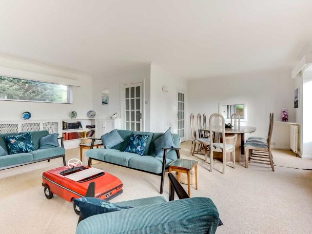 Elm Close, Hove BN3, 3 bed detached house to rent, £3,500 pcm | PrimeLocation