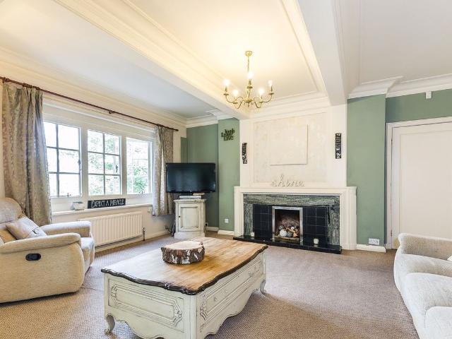 Langham House, Nottingham NG3, Room to rent, £380 pcm | PrimeLocation