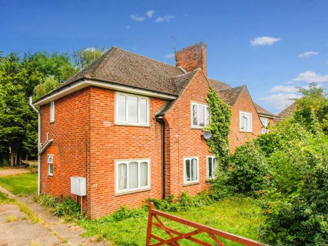 Elm Green, Aylesbury HP21 1 bed apartment to rent £1,000 pcm £231 pw