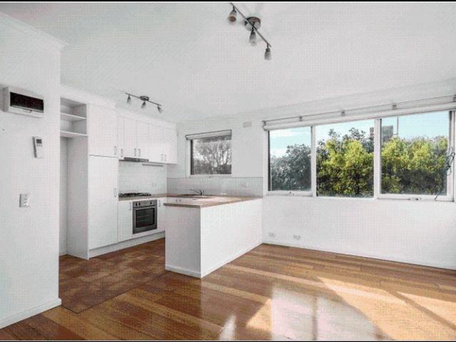 Elm Grove Convenient Beachside Living