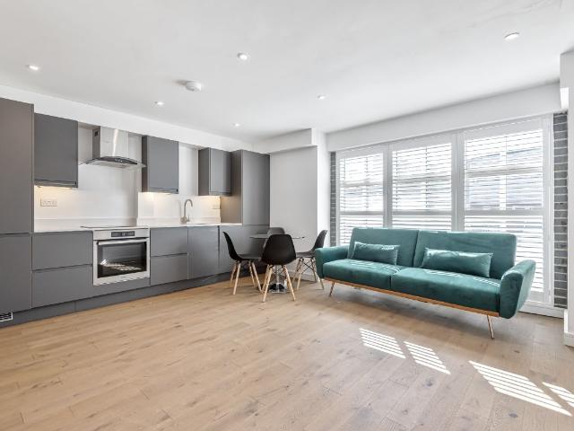 Elm Grove, Wimbledon, London SW19, 1 bed flat to rent, £2,000 pcm | PrimeLocation