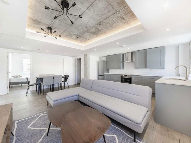 Elm Grove, Wimbledon SW19, 3 bed flat to rent, £3,000 pcm | PrimeLocation