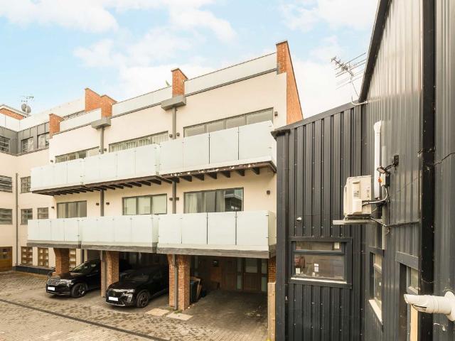 Elm Grove, Wimbledon SW19, 3 bed property to rent, £4,750 pcm | PrimeLocation