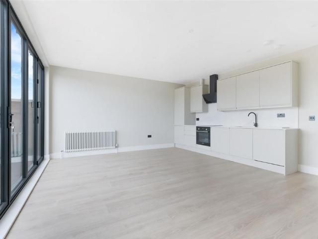 Elm Grove, Wimbledon SW19 2 bed flat to rent £3,000 pcm £692 pw