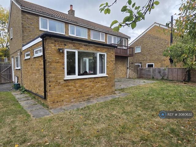 Elm Drive, Hatfield, AL10 4 bed detached house to rent £2,500 pcm £577 pw