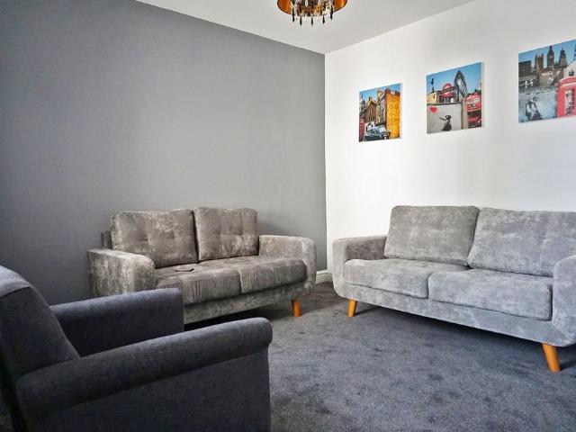 Elm Street, Roath, Cardiff 6 bed house share to rent £550 pcm £127 pw