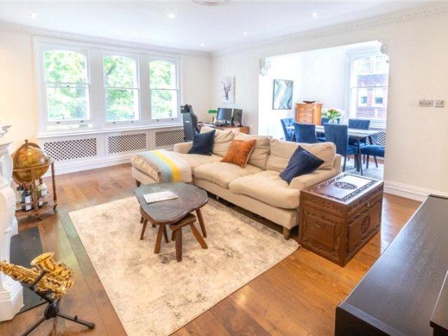Elm Park Gardens, South Kensington. 2 bed apartment to rent £4,500 pcm £1,038 pw