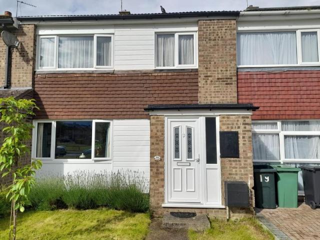 Elm Place, Ashford, TN23 5PB 1 bed in a house share to rent £625 pcm £144 pw