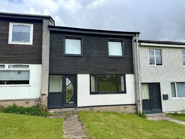 Elm Place, Glasgow G75, 3 bed property to rent, £1,050 pcm | PrimeLocation