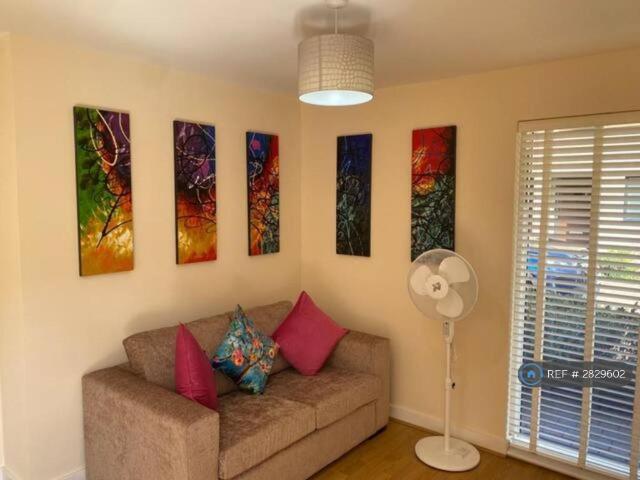 Elm Road, Cambridge, CB2 2 bed semi detached house to rent £2,675 pcm £617 pw