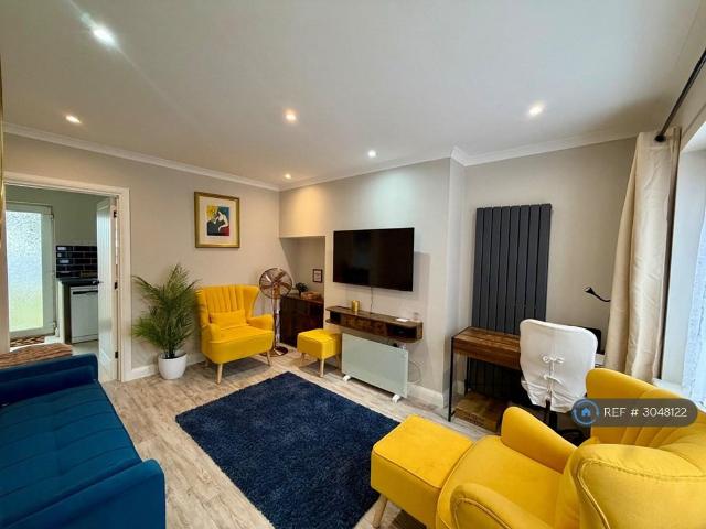 Elm Road, Gravesend, DA12 1 bed in a house share to rent £1,050 pcm £242 pw