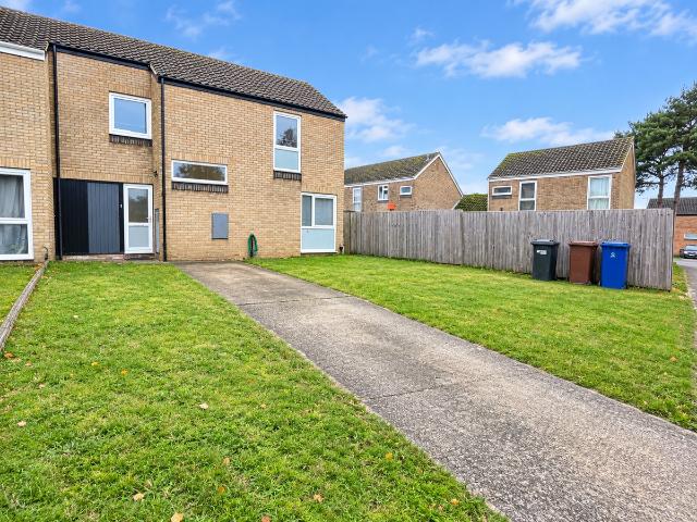 Elm Walk, Lakenheath IP27, 3 bed property to rent, £1,450 pcm | PrimeLocation