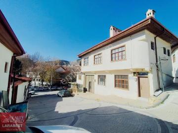 Elmalı Tapu Müdürlüğü Yakınında 6+2 Dükkanlı Depolu 2 Katlı Ev