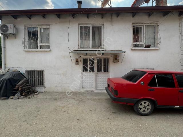 Elmalı’da 2 Katlı Ahşap Ev Ve Avlusu Acil Satılıktır
