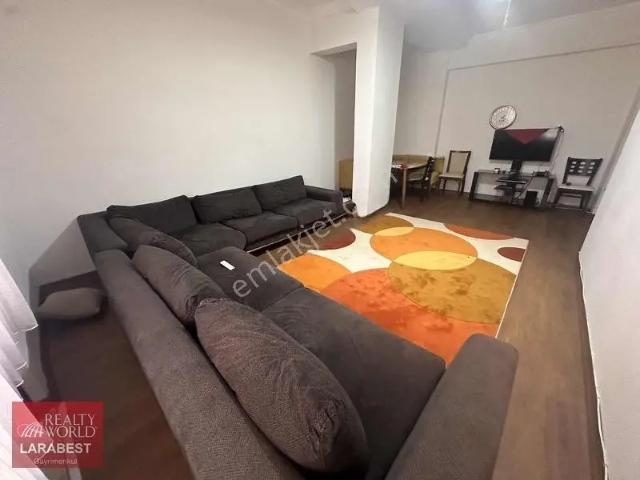 Elmalı Mahallesinde 3+1 140 M² Masrafsız Güney kuzey Cepheli