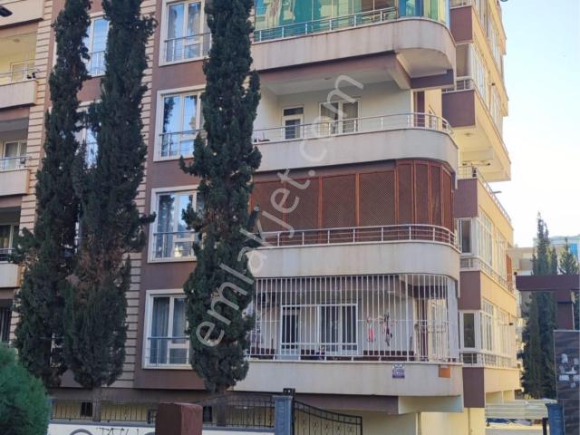 Elmas Emlak’tan Satılık 3+1 Uygun Daire Karaköprü