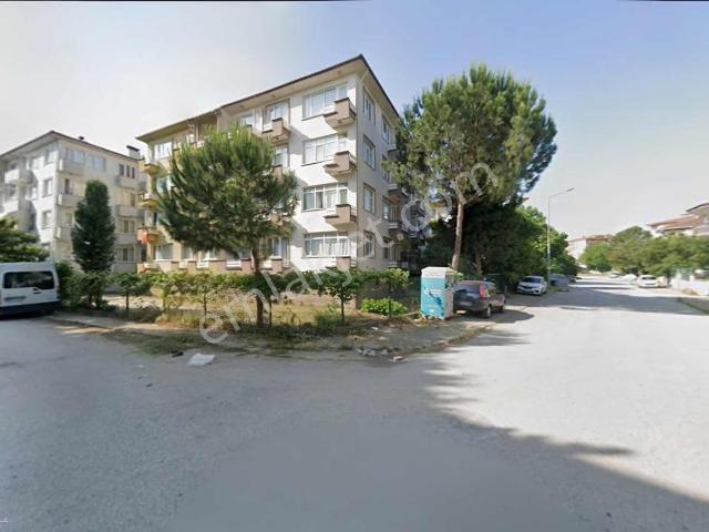 Elmas Gayrimenkul'den Mithatpaşada Mah. Satılık 3+1 Daire