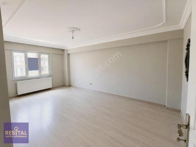 Elmasbahçeler'de Kiralık Metroya Yürüme Mesafesinde 3+1 92 M²