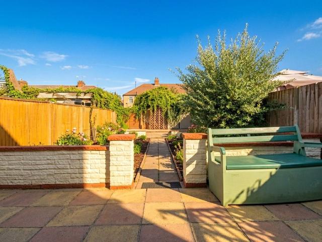 Elmcroft Avenue, London N9, 2 bed end terrace house to rent, £1,900 pcm | PrimeLocation