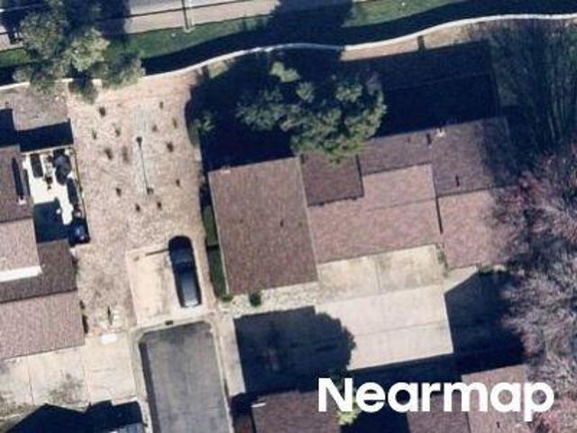 Elmcrest Ln