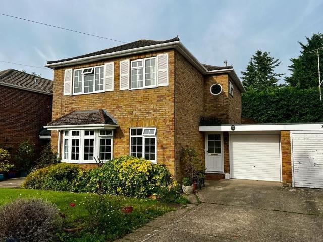 Elmdale Gardens, Princes Risborough, Buckinghamshire HP27, 4 bed detached house to rent, £2,350 pcm | PrimeLocation