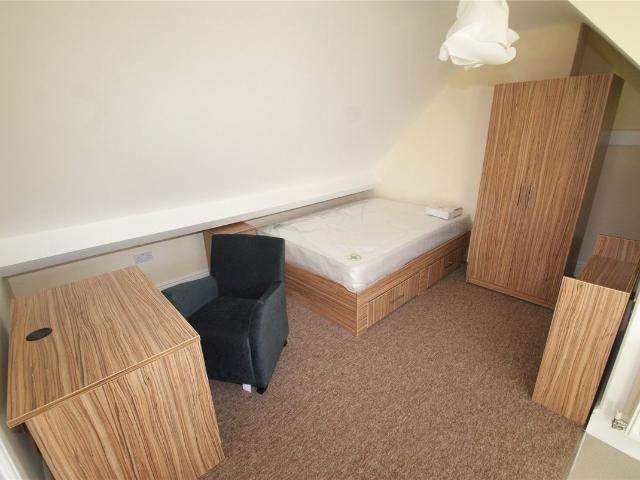 Elmdale Road Studio 13, Top Floor, Clifton, Bristol BS8, Studio to rent, £1,125 pcm | PrimeLocation