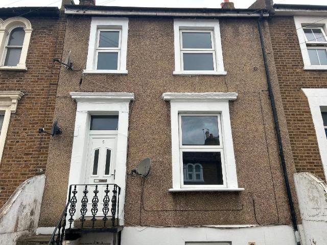 Elmdene Road SE18, 3 bed maisonette to rent, £2,150 pcm | PrimeLocation
