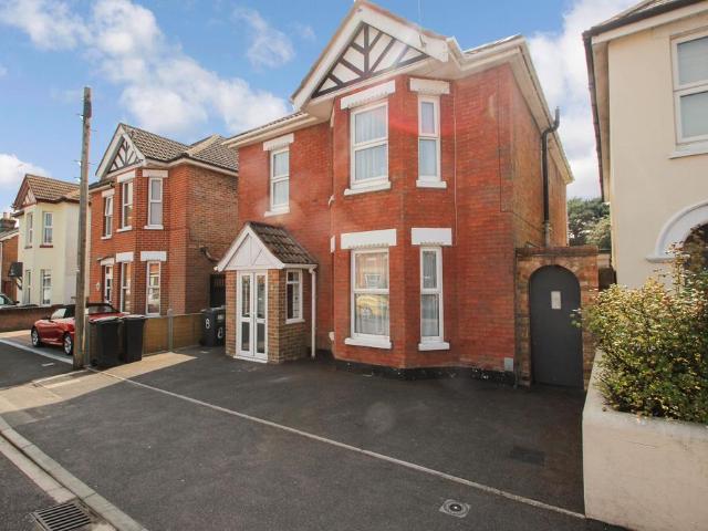 Elmes Road, Bournemouth BH9 6 bed property to rent £3,150 pcm £727 pw