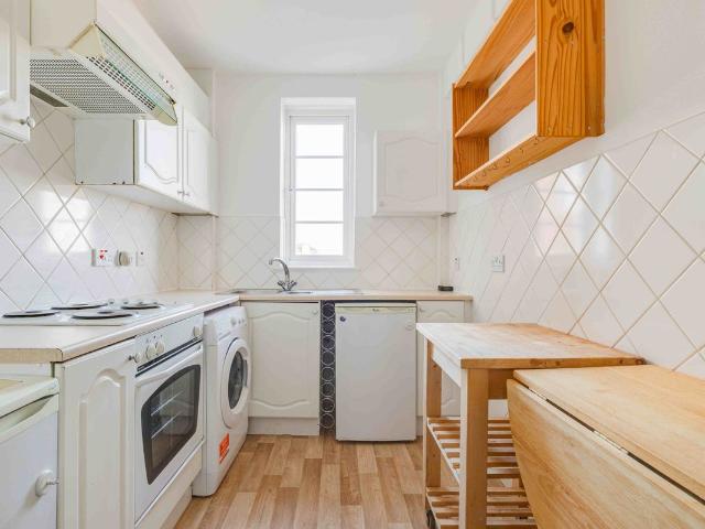 Elmers End Road, London SE20, 1 bed flat to rent, £1,350 pcm | PrimeLocation