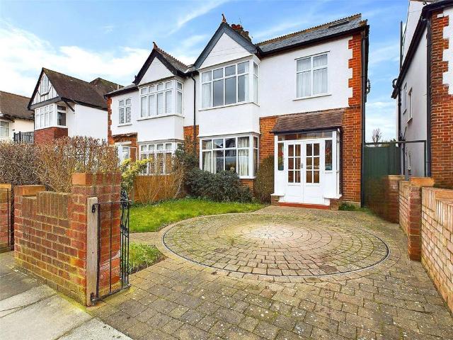 Elmfield Avenue, London, TW11 8BX, United Kingdom | 4 bed duplex for rent #140228500 | Rentberry