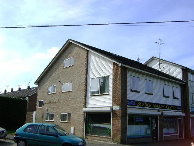 Elmfield Court, Liphook Road. 1 bed in a flat share to rent £425 pcm £98 pw