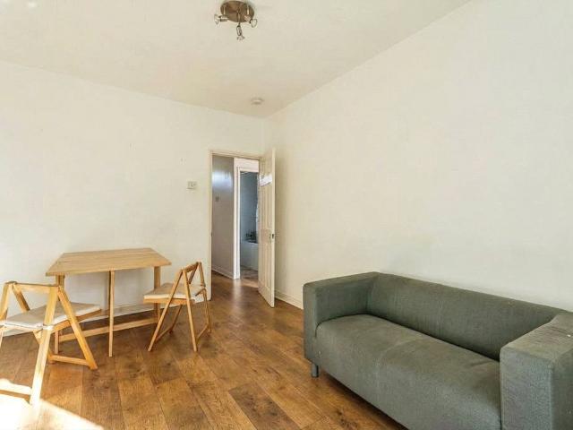 Elmfield House, Highbury Estate N5, 2 bed flat to rent, £2,500 pcm | PrimeLocation