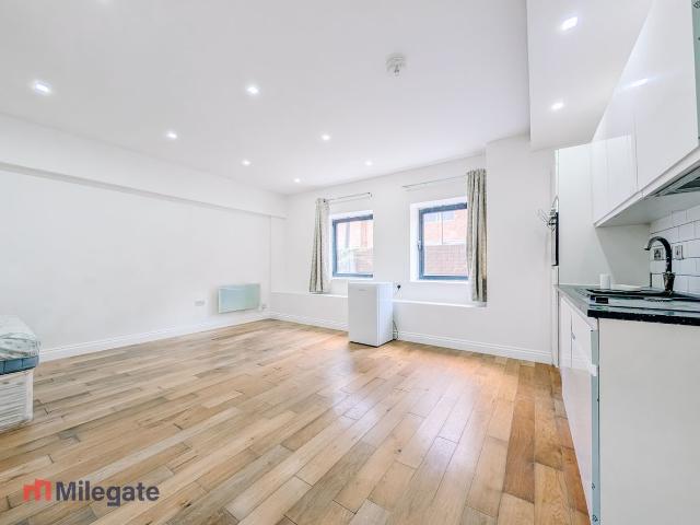 Elmfield Road, Bromley BR1, Studio to rent, £1,190 pcm | PrimeLocation