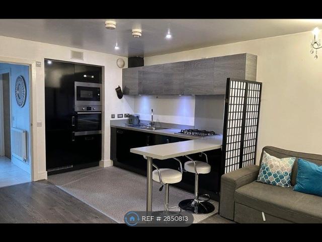 Elmfoot Grove, Glasgow G5, 2 bed end terrace house to rent, £1,250 pcm | PrimeLocation