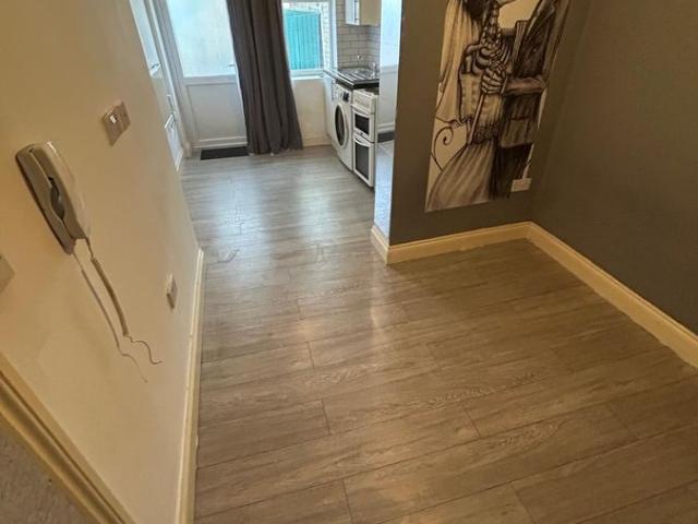 Elmgate Avenue, Feltham, London TW13, 1 bed flat to rent, £995 pcm | PrimeLocation