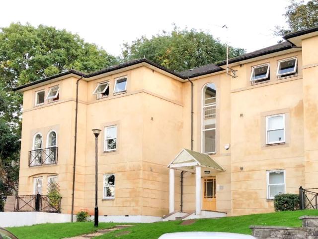 Elmgrove Park, Elmgrove Road, Cotham, Bristol BS6, 2 bed flat to rent, £1,650 pcm | PrimeLocation