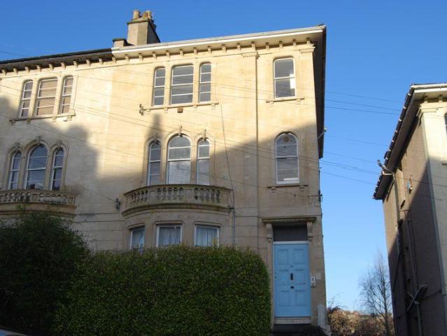 Elmgrove Road, Bristol BS6 2 bed apartment to rent £1,600 pcm £369 pw