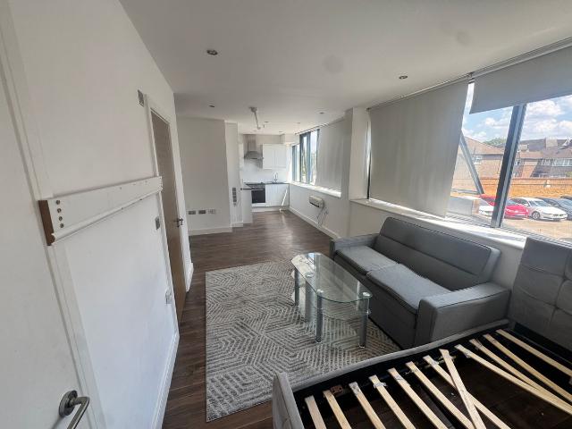 Elmgrove Road, Harrow HA1, Studio to rent, £1,300 pcm | PrimeLocation