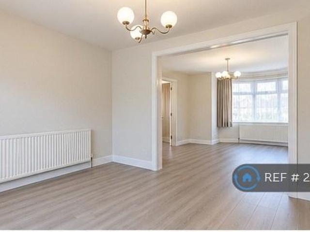 Elmhurst Road, Enfield, EN3 3 bed semi detached house to rent £2,395 pcm £553 pw