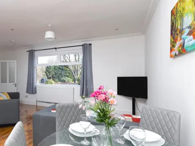 Elmhurst Road, Enfield Wash, London, EN3 5TB, United Kingdom | 4 bed apartment for rent #115918002 | Rentberry