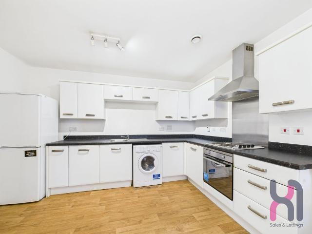 Elmira Way, Brindley House M5, 2 bed flat to rent, £1,250 pcm | PrimeLocation
