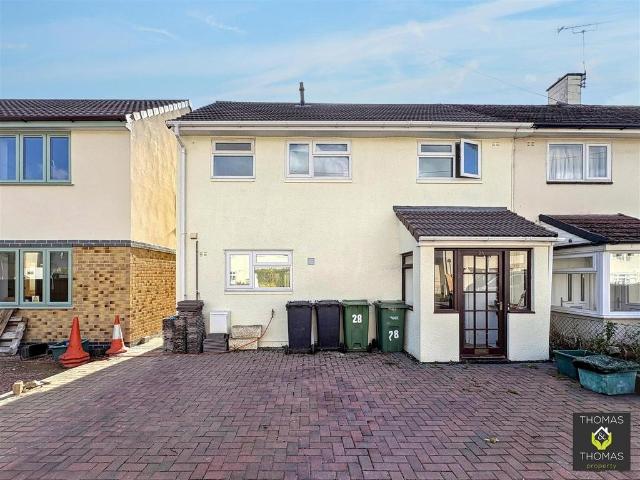 Elmleaze, Gloucester 3 bed end of terrace house to rent £1,400 pcm £323 pw