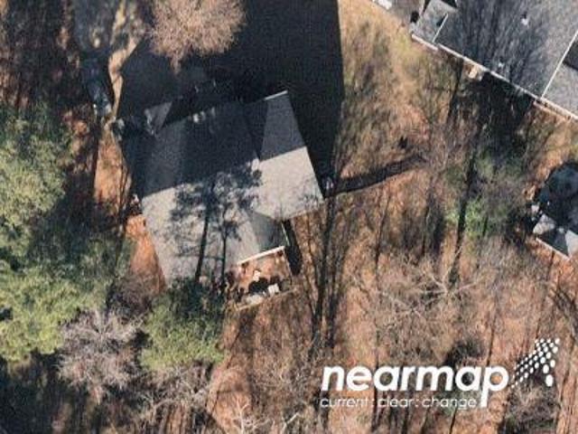 Elmont Woods Dr