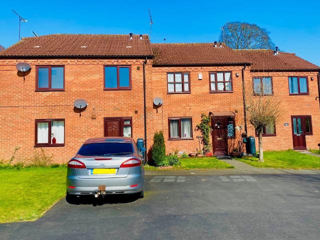 Elmore Court, Rugeley WS15, 2 bed flat to rent, £850 pcm | PrimeLocation